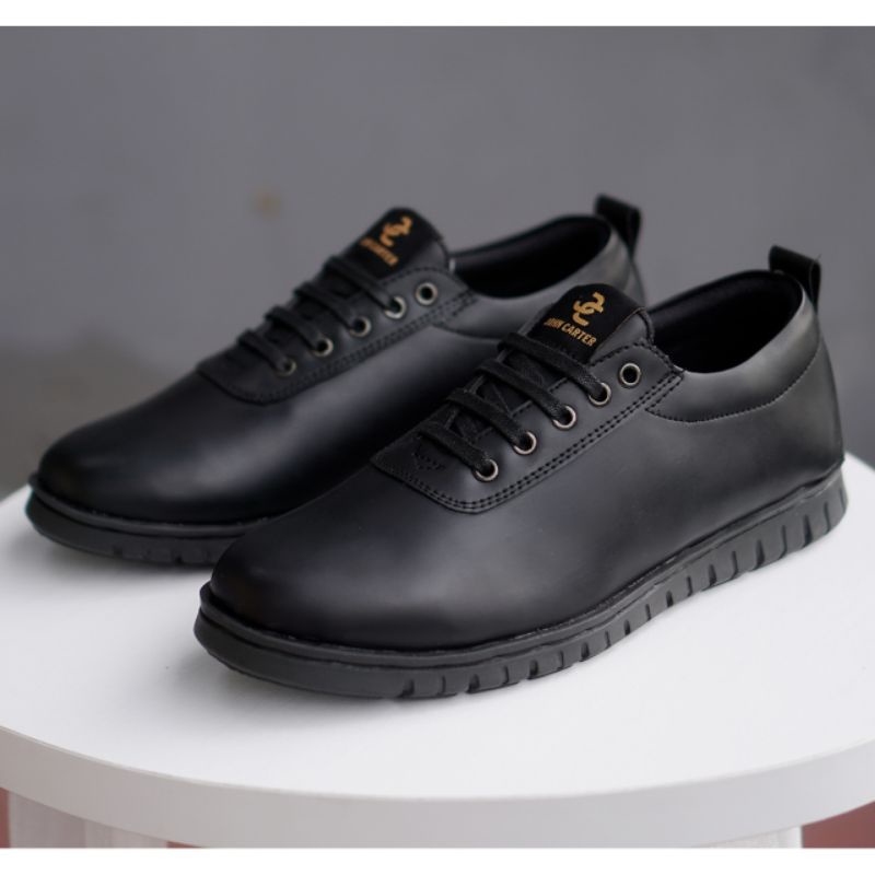 WOLF x JOHN SMITH Monday Oxford Full Black Sepatu Pantofel Pria Kasual Kerja Kuliah Kondangan Trendy