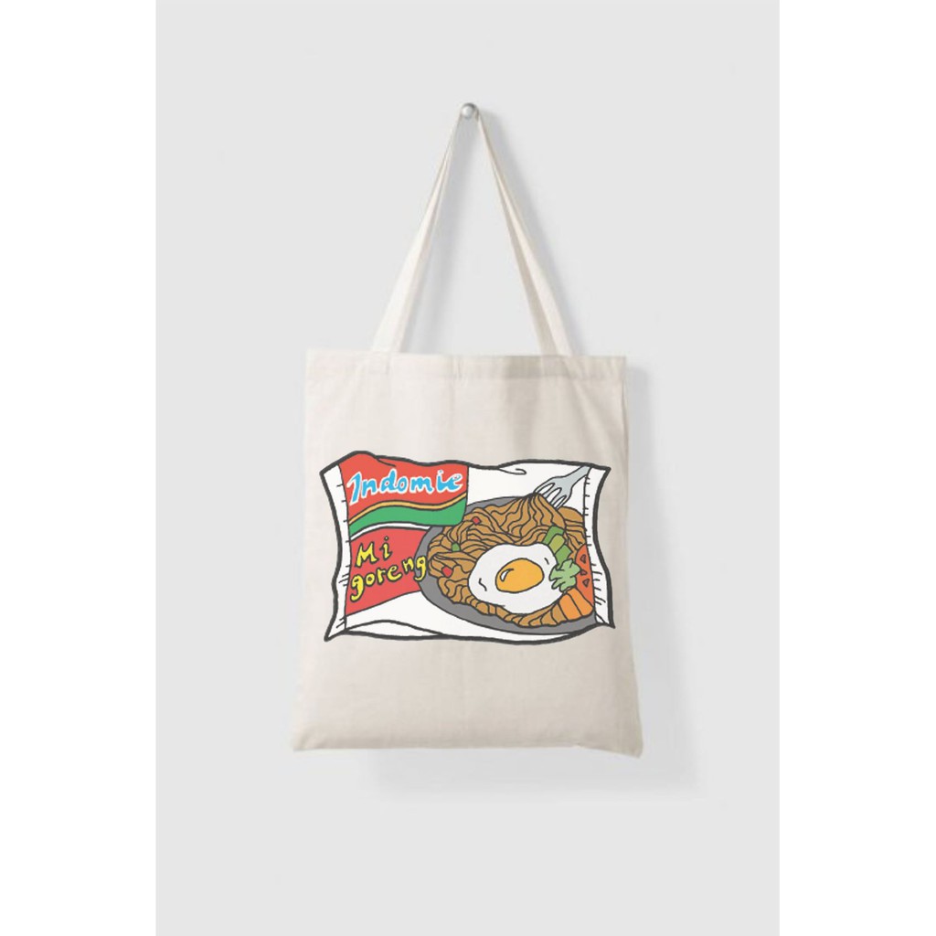 

TOTEBAG BAHAN UKURAN 40 x 35 cm perekat gambar Indomie & Love