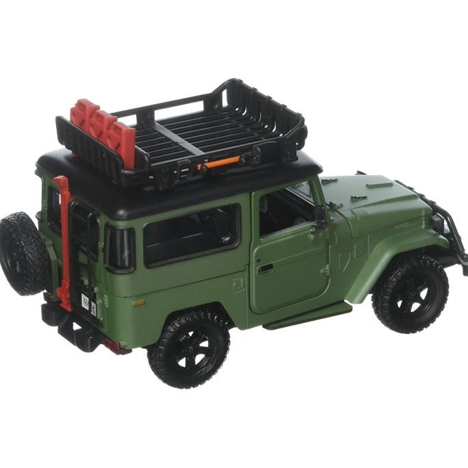 Mainan replika MOTORMAX Toyota Land Cruiser FJ40 79137