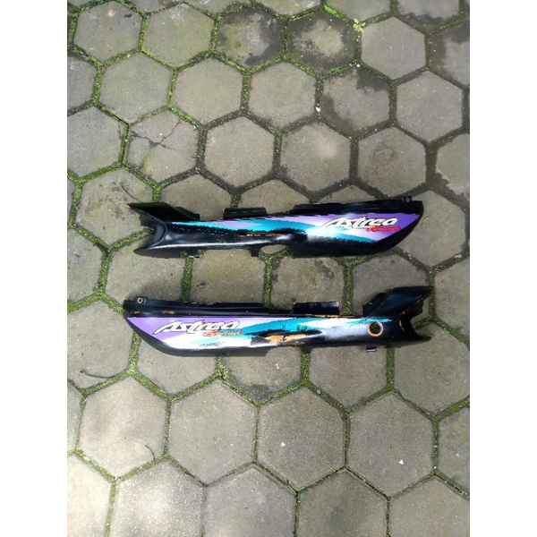 Cover Body Bodi Belakang Sepasang Kanan Kiri Honda Astrea Grand Sabit Original