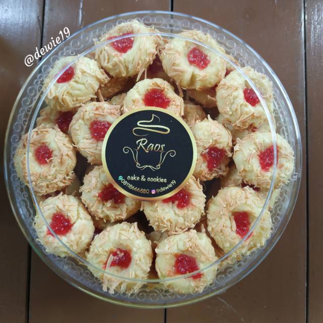 

Strawberry Thumbprint Cookies