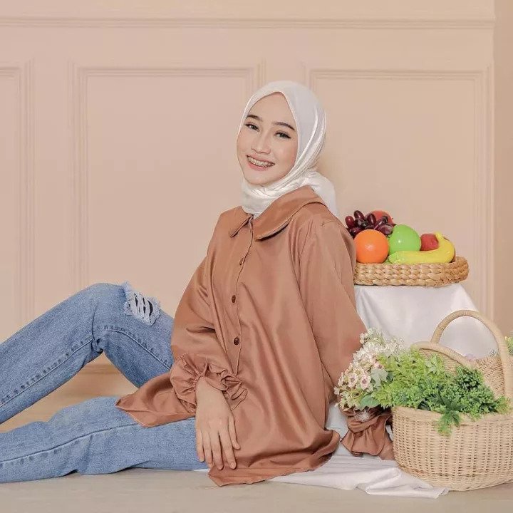 Rin Blouse Korean Basic Kemeja Mat Shakila Charla Stretch/ Fashion Outfit OOTD/ Pakaian Wanita Remaja Dewasa Model Terbaru Kekinian/ Ukuran Lengkap Normal Reguler Besar Kecil Jumbo Gede Oversize/ Size Kumplit S M L XL XXL/ LD 92 98 104 110 120 Berkualitas