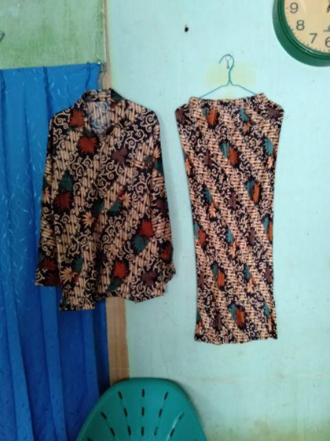Couple Batik Kenanga Navy/ Rok Prisket Dan Hem