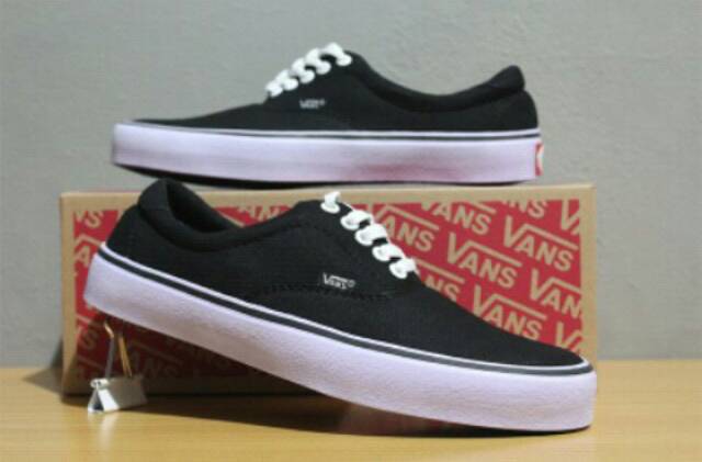 Sneakers Vans Era Authentic UNISEX MURAH !