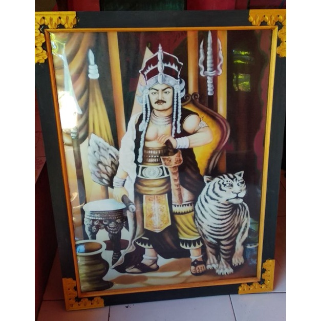 lukisan cetak prabu Siliwangi plus bingkai ukuran 85×65