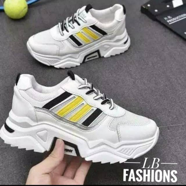 sneaker wanita/sepatu sneaker murah/sepatu sneakers wanita/sepatu putih cewe/sneaker