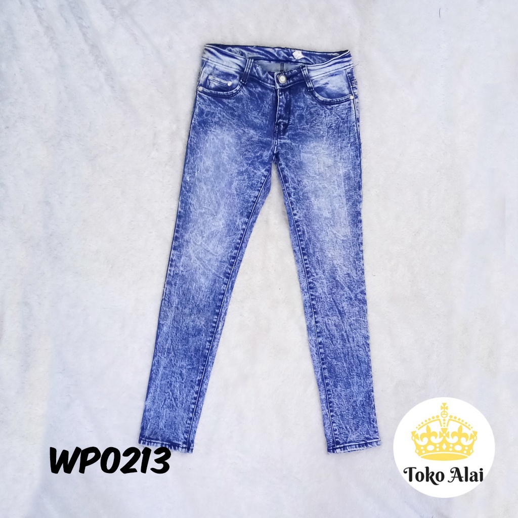 Best Seller JEANS Panjang / CH 4205 Jeans WP0213