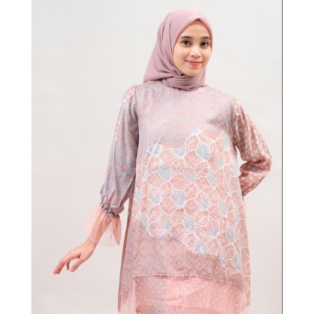 HANDMADE BATIK CAP TANGAN ALEDA TILE BLOUSE KEBAYA