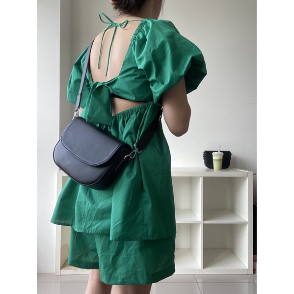 Convince: Raek Tas Selempang - Hitam