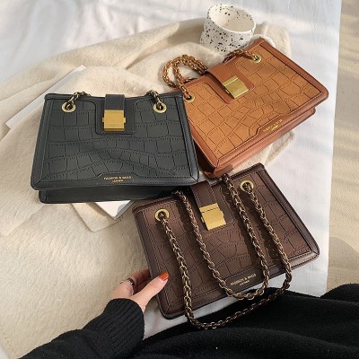 Bswart Hrb026 Kenongo Hem Batik Gunungan Hitam Putih Kemeja Batik Pria