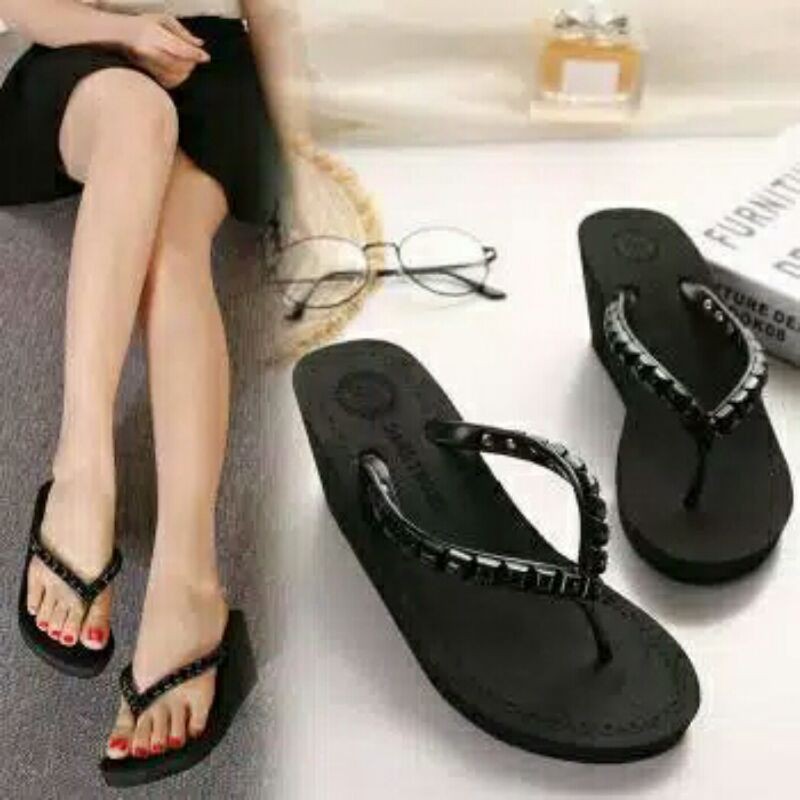 CS - SENDAL SPON WEDGES JEPIT PIRAMIDA