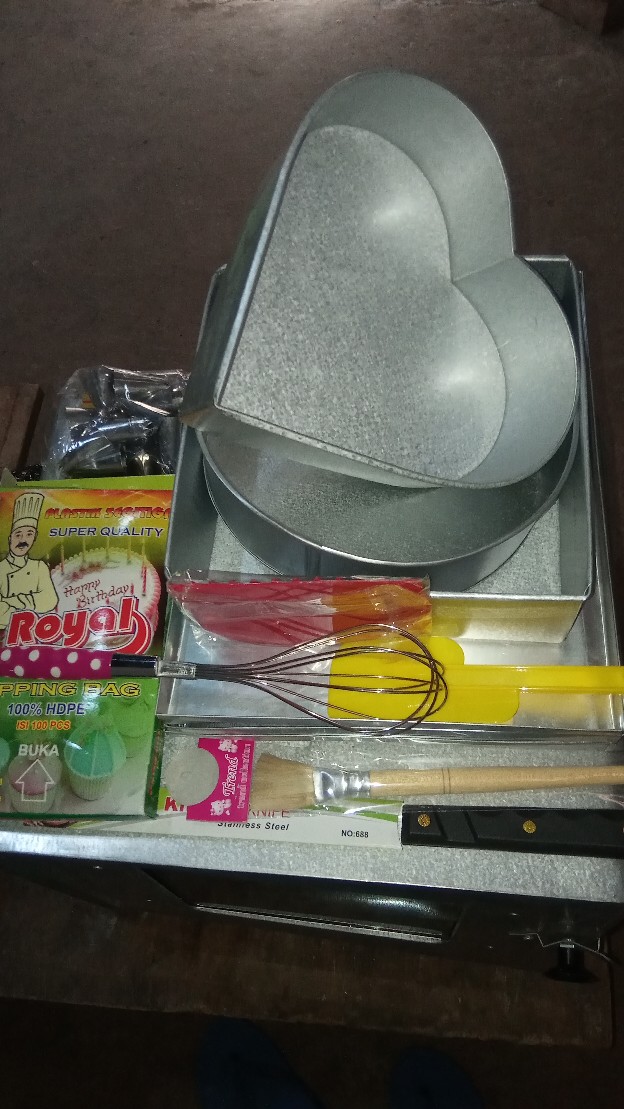 Oven Bima Oven Tangkring Oven Kompor 3 Susun Dengan Aneka Loyang Dan Peralatan Dekorasi Kue Murah