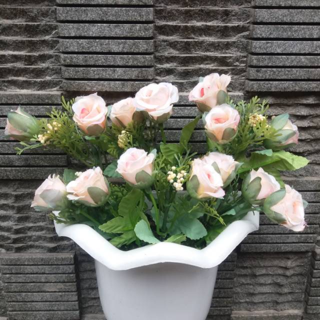 Bunga buket dinding plastik