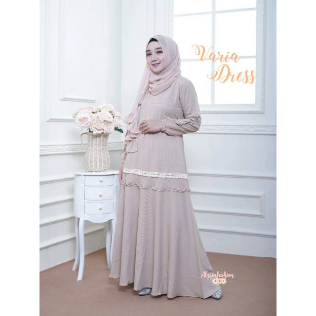 Varia Dress by Alzain Fashion