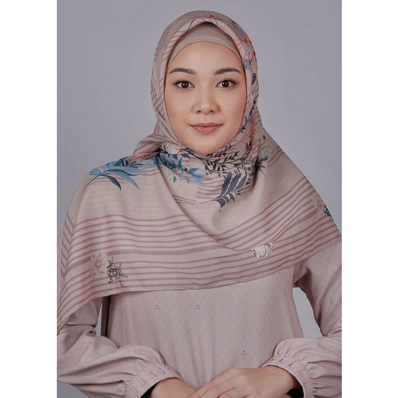 Zoya Ruella Scraf - Kerudung Zoya Segi empat