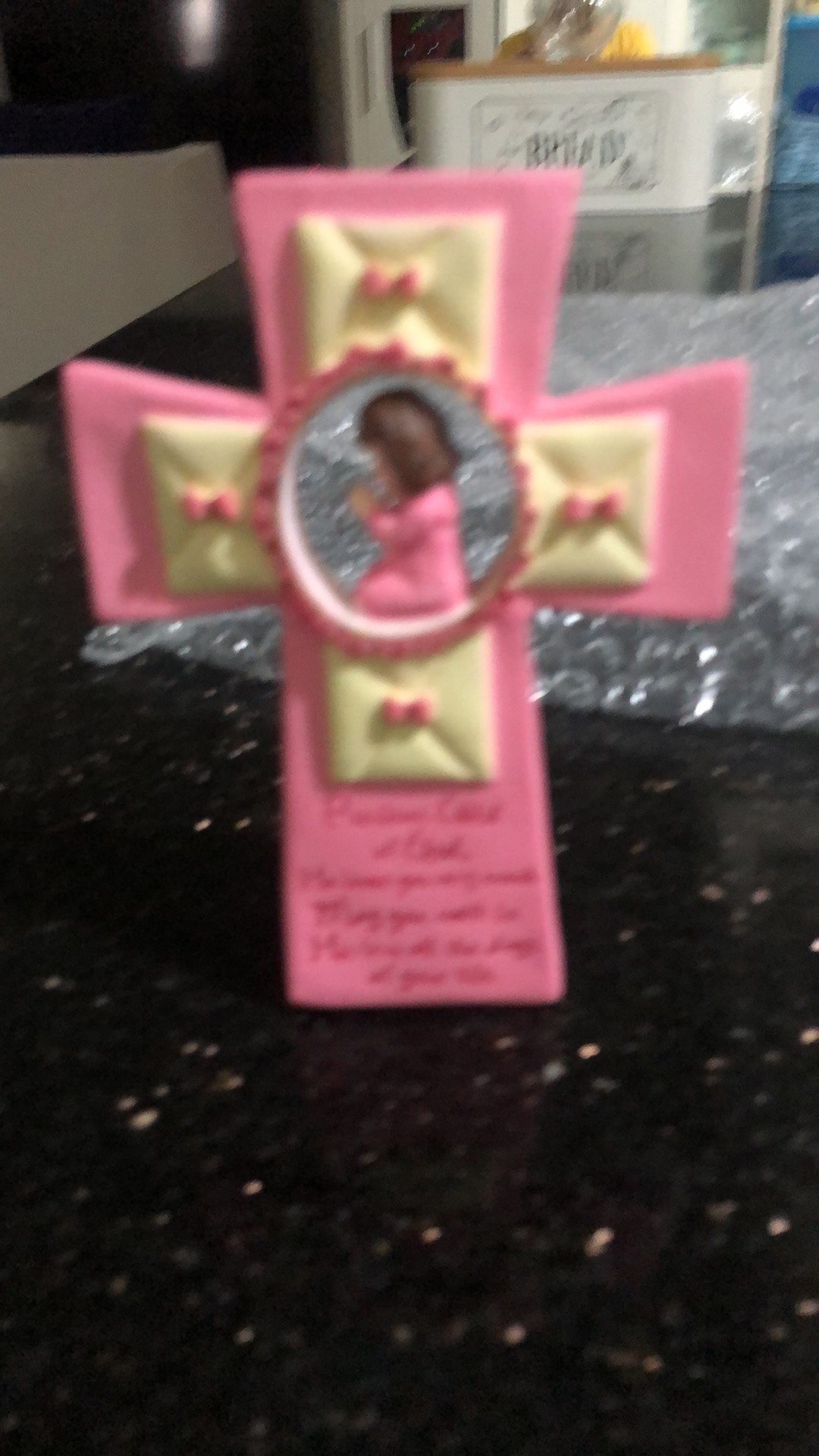 Pajangan Salib Duduk Precious Child Pink Toko Rohani