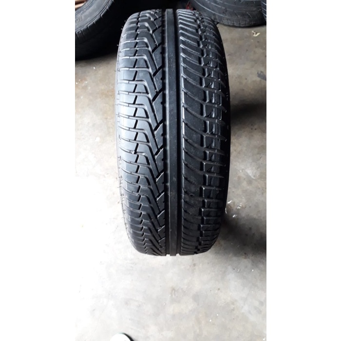 BAN ACCELERA IOTA Q 215/55 R18