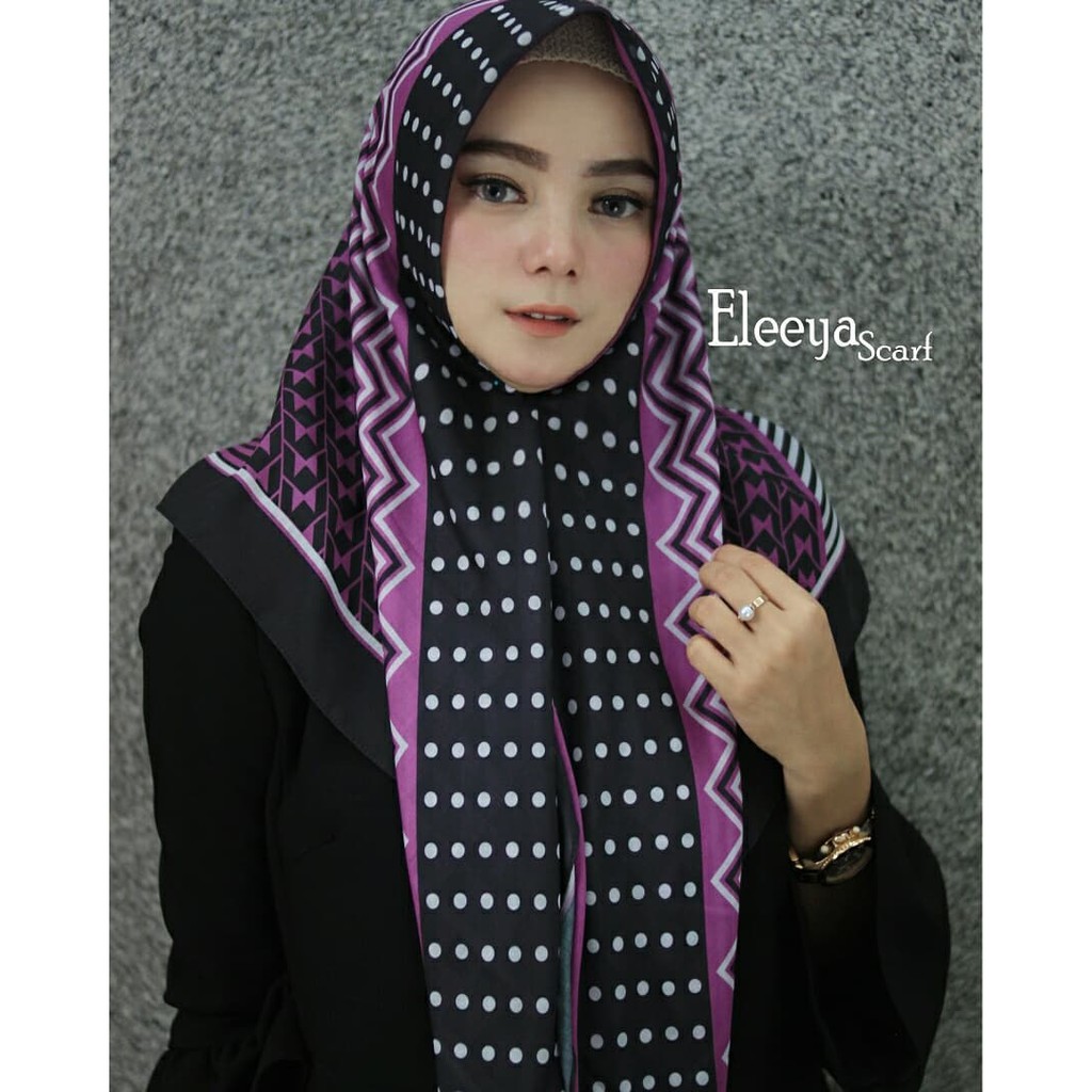 HIJAB SEGIEMPAT MOTIF ELY 39 || Eleeyascarf