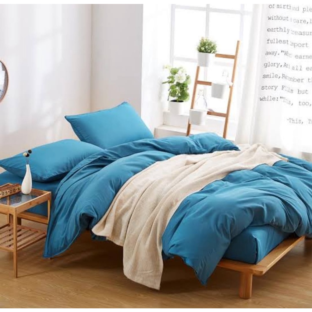 Bedcover Set Sprei Biru muda polos PURNAMA COLLECTION.