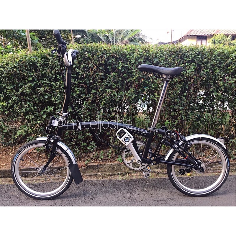 sepeda lipat Brompton