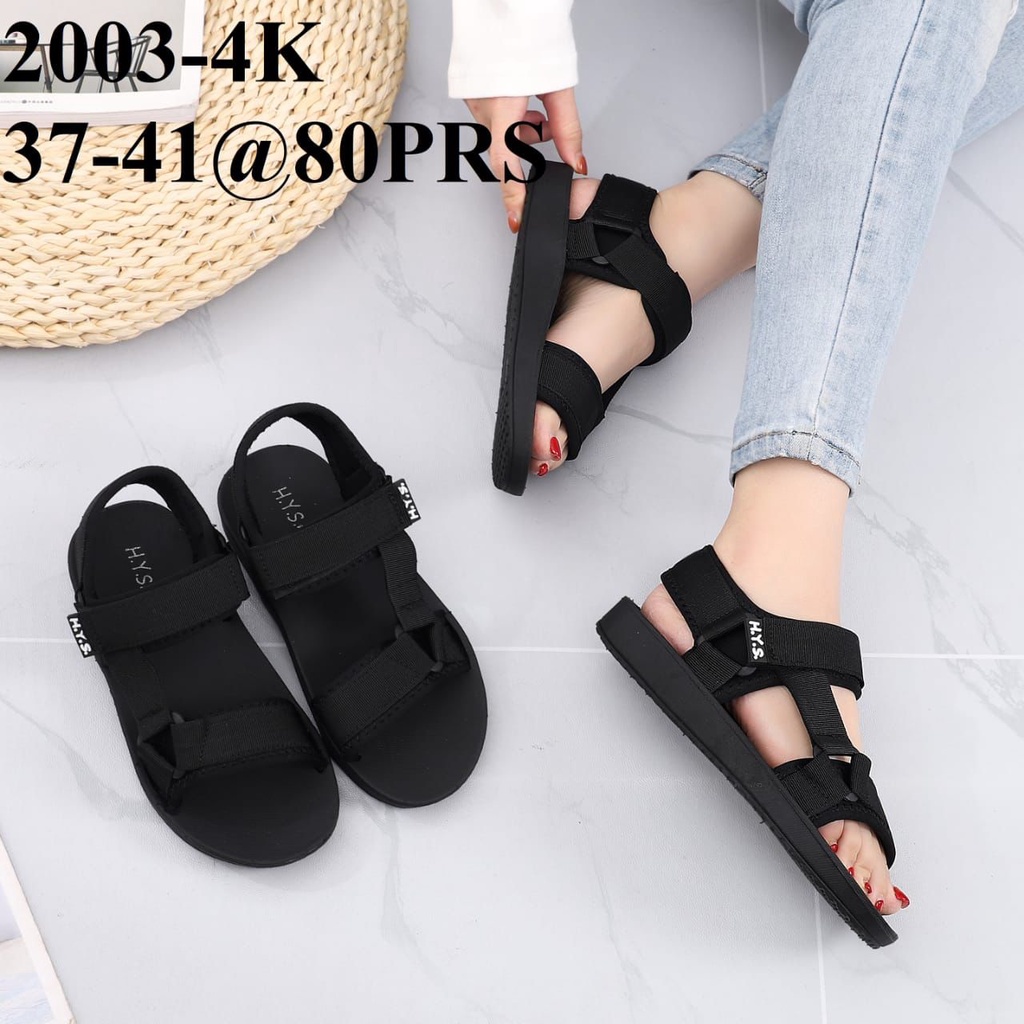 SANDAL H.Y.S GLADIATOR /SANDAL GUNUNG IMPOR TALI BELAKANG H,Y,S,2003-4K DENGAN VARIASI FULL HITAM YANG TAHAN AIR BAGUS BANGET.EMPUK DAN GA BIKIN LECET KAK