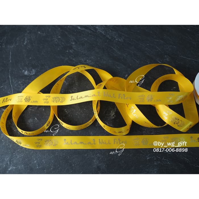 

Pita Idul Fitri - Satin - Kuning; Lebar 2.5 cm; Panjang 20 yard