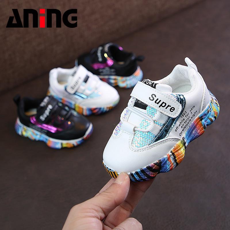  Sepatu  Sport Anak Laki laki Perempuan Luminous Bahan 