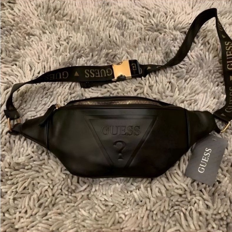 WAISTBAG GUESS LEATHER GOLD PRIA / WANITA / Waistbag Guess waterproof