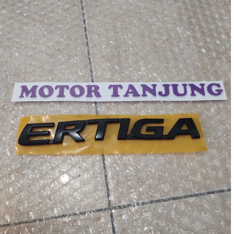 EMBLEM TULISAN ERTIGA logo ertiga hitam doff hitam glossy