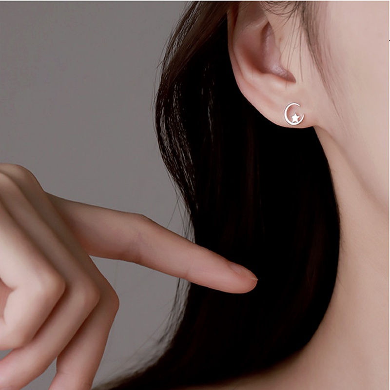 Magic789 Anting Tusuk Sterling Silver 925 Model Bulan / Bintang Gaya Korea Untuk Wanita