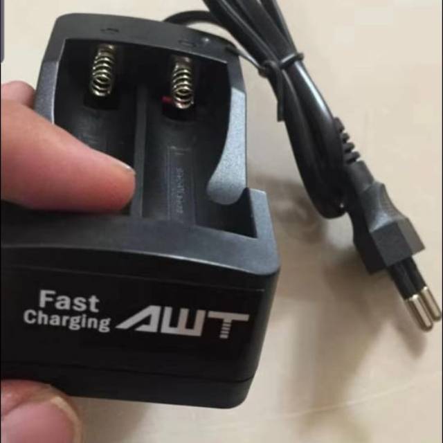 Charger batrai 2 slot cas vape