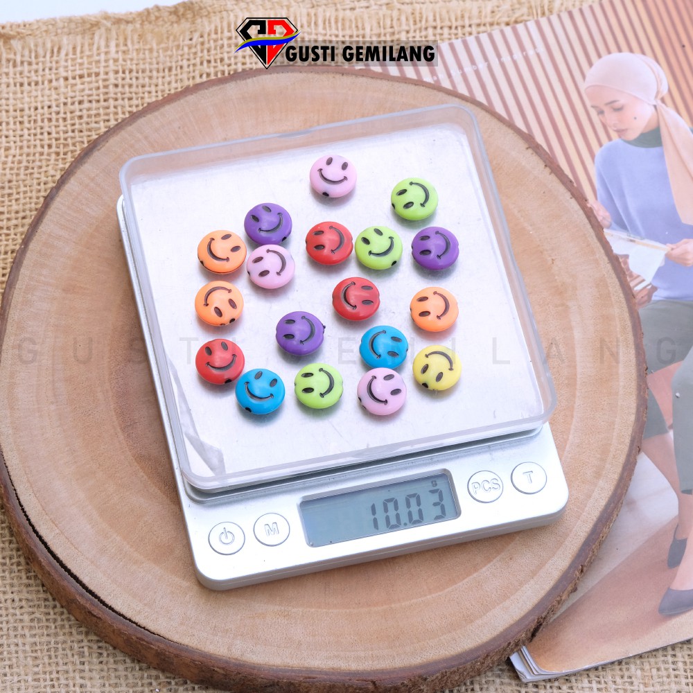 10 Gram Manik Emoji Warna Warni Lucu Wanita