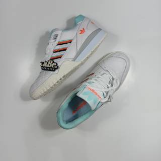 ar trainer adidas white