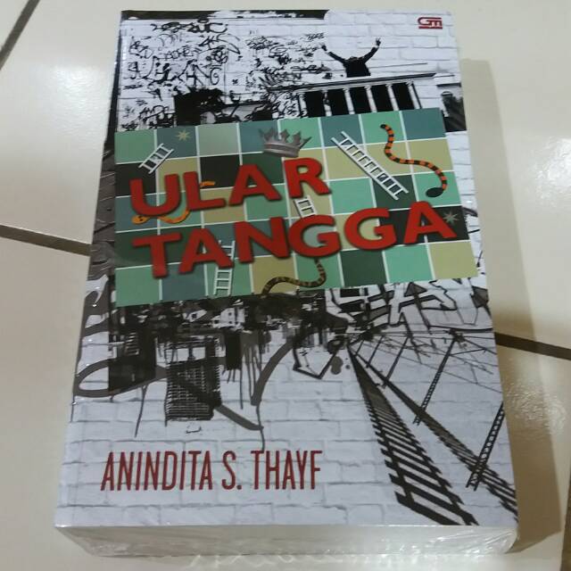 Novel Ular Tangga - Anindita S. Thayf