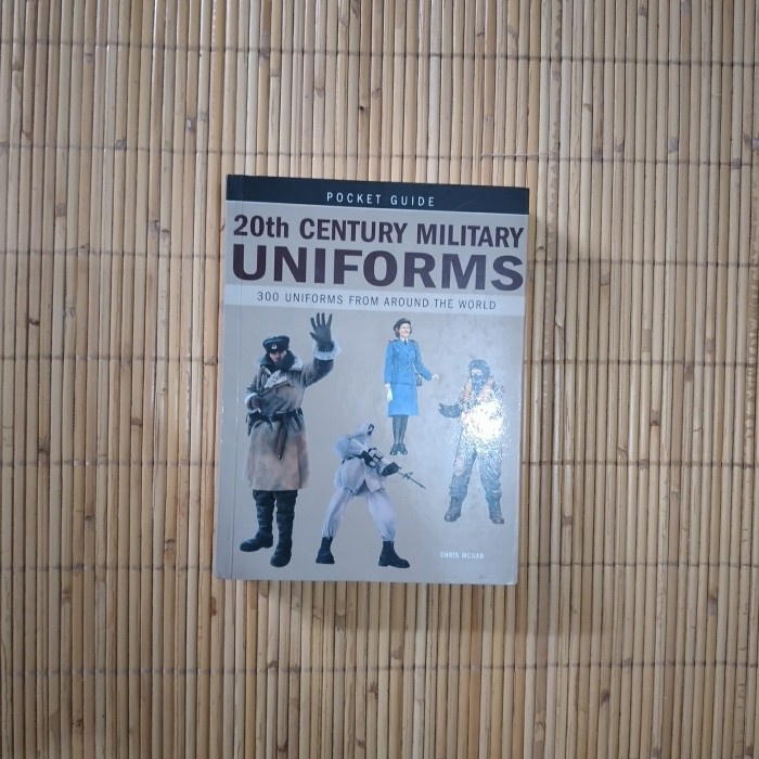

Original 20th century military uniforms - pocket Guide