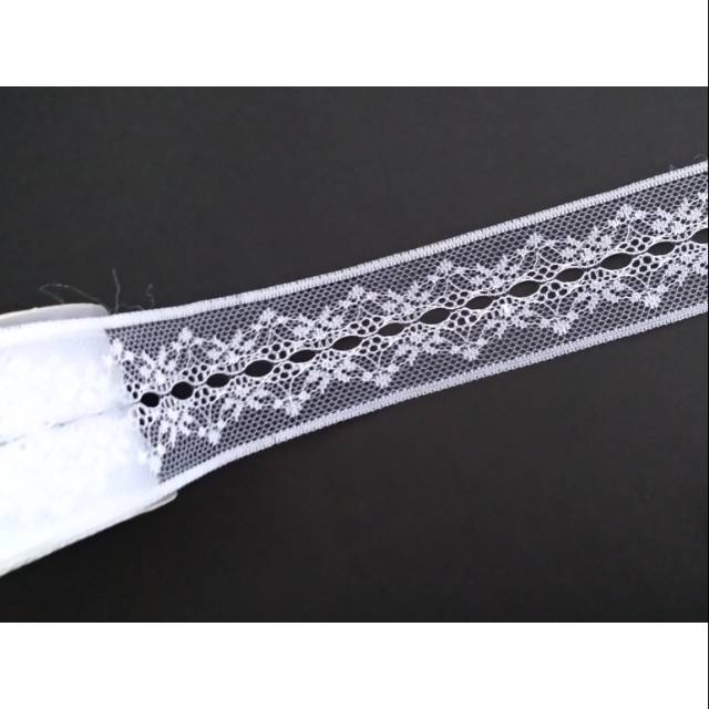 Renda air putih 4cm