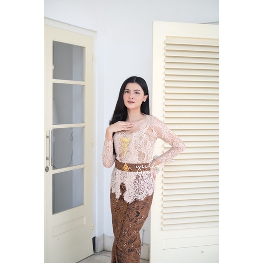 Set Kebaya Bali semi italy special Baby Milo | Kebaya Kondangan