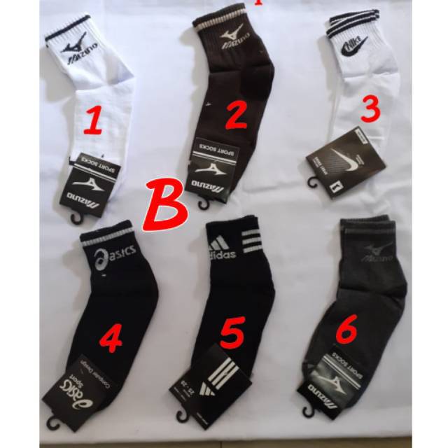 kaos kaki pendek bola futsal voly badminton alas sepatu