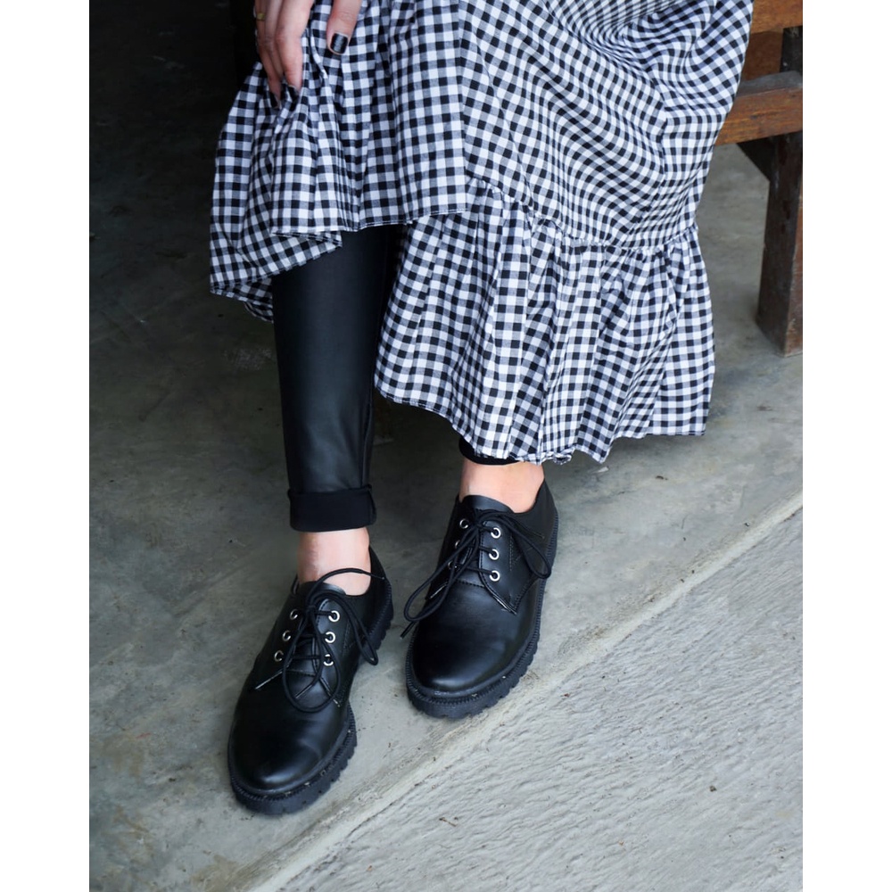 Xcloud x LikeProject Sepatu Casual Wanita DHANAYA Black