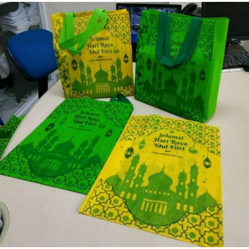 

Tas Hantaran Lebaran ukuran 30×40 kain tebal