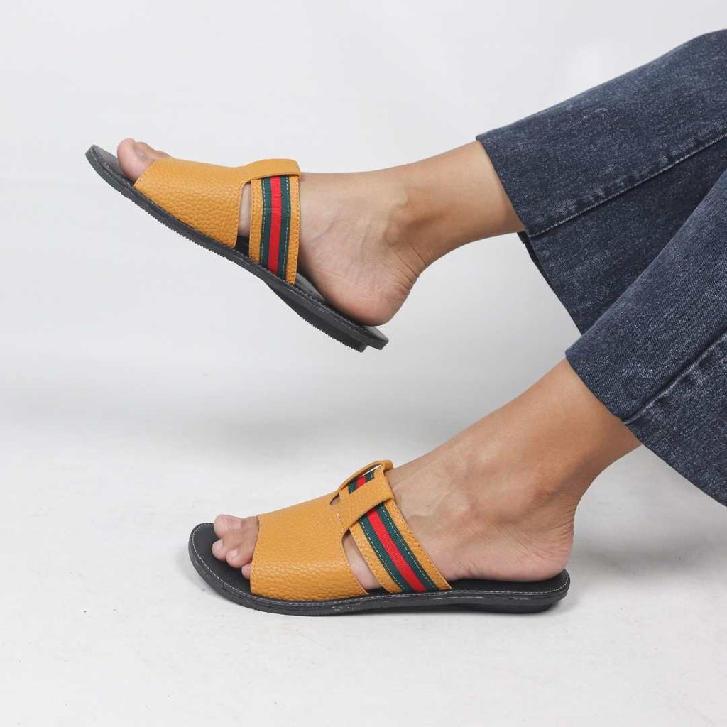 Sandal Papirut Look Up Sandal Wanita Papirut Murah Bisa COD Sandal Kulit Selop PSHDVL - DEVIELA