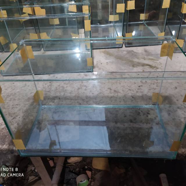 AQUARIUM ukuran 50x25x30