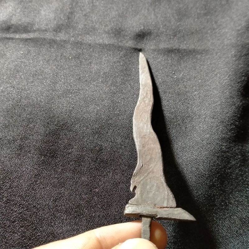 Wilahan keris jangkung Luk 3 berpamor