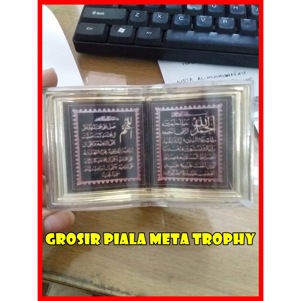 FIGUR PIALA BUKU QUR'AN