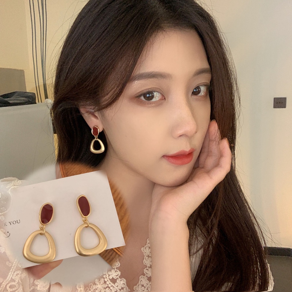 Anting Stud Warna Kontras Untuk Wanita