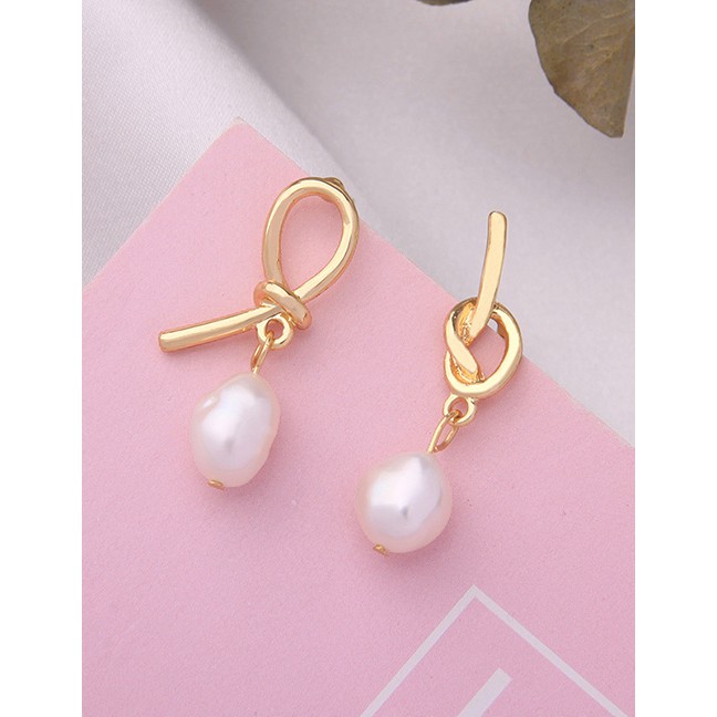 LRC Anting Tusuk Fashion Gold Knotted 925 Sterling Silver Pearl Earrings D03278