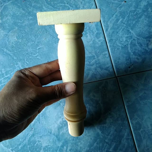 Kaki meja kayu bubut