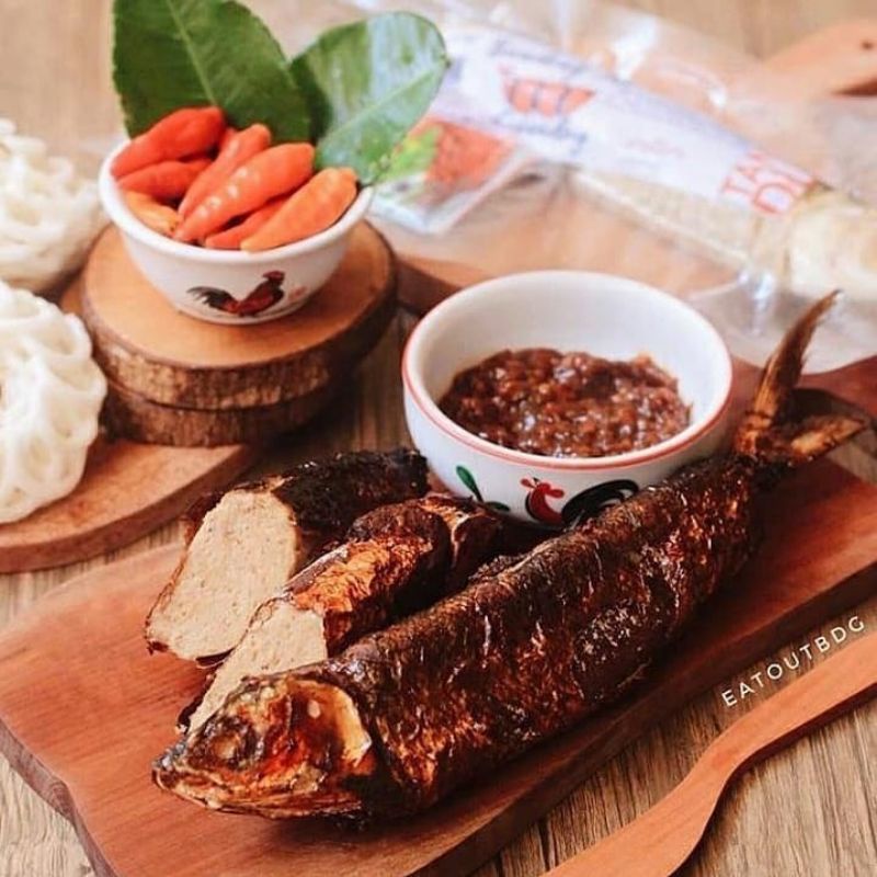 

Bandeng Isi Ciwidey + Sambal | Bandeng Tanpa Duri