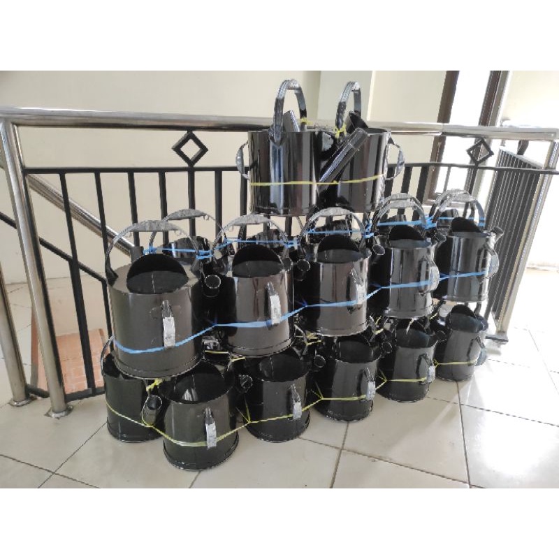 Gembor cocor alat siram 10 liter