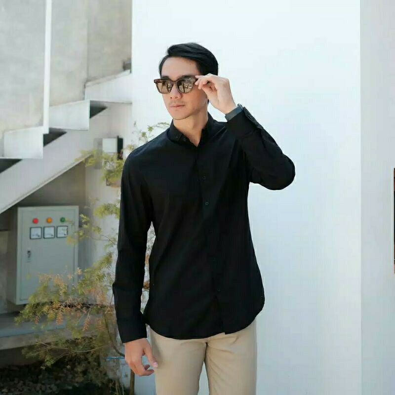 Kemeja Pria / Kemeja Lengan Panjang / Kemeja Polos Ori / Baju Kemeja Pria Lengan Panjang Slimfit